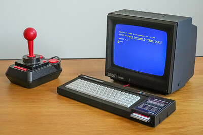 Amstrad-cpc-6128-mini